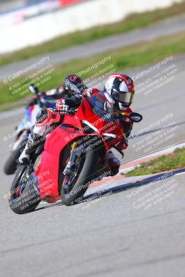 media/Jan-20-2023-Fastrack Riders (Fri) [[f2ad32aba3]]/Private/session 4 turn 6/